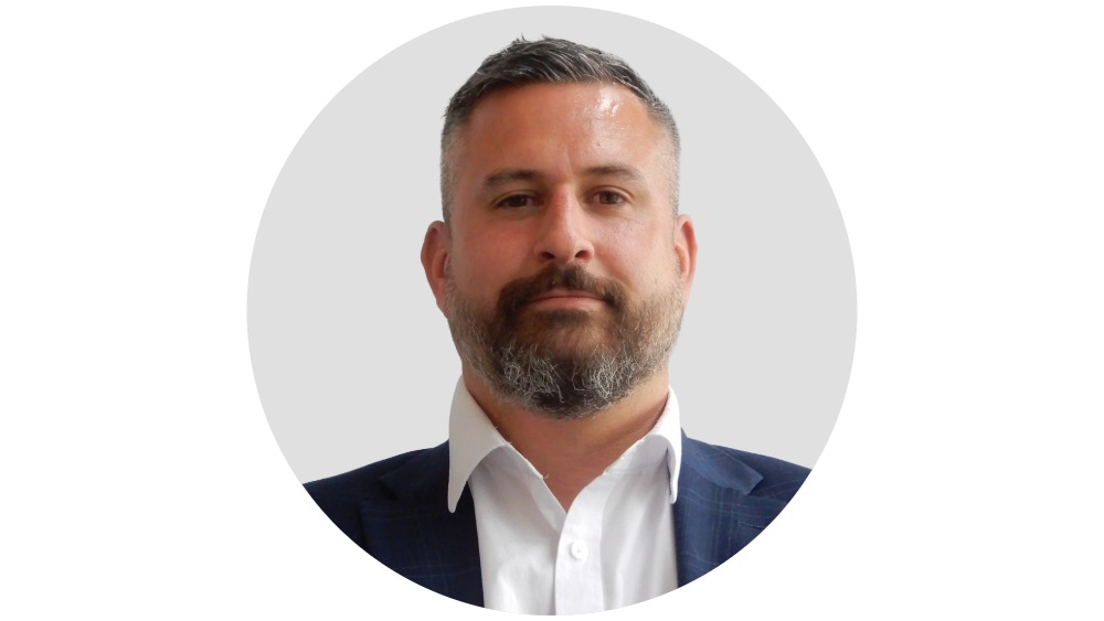 Contact Simon Allin